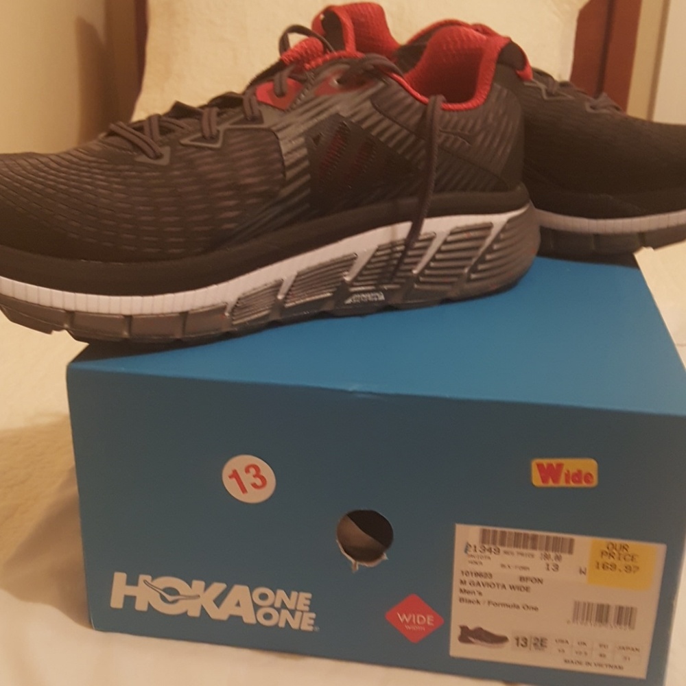 HOKA ONE ONE